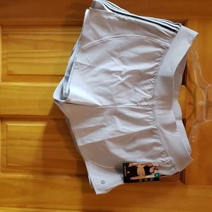 NWT AVIA LADIES SIDE STRIPE SHORT XL/16-18